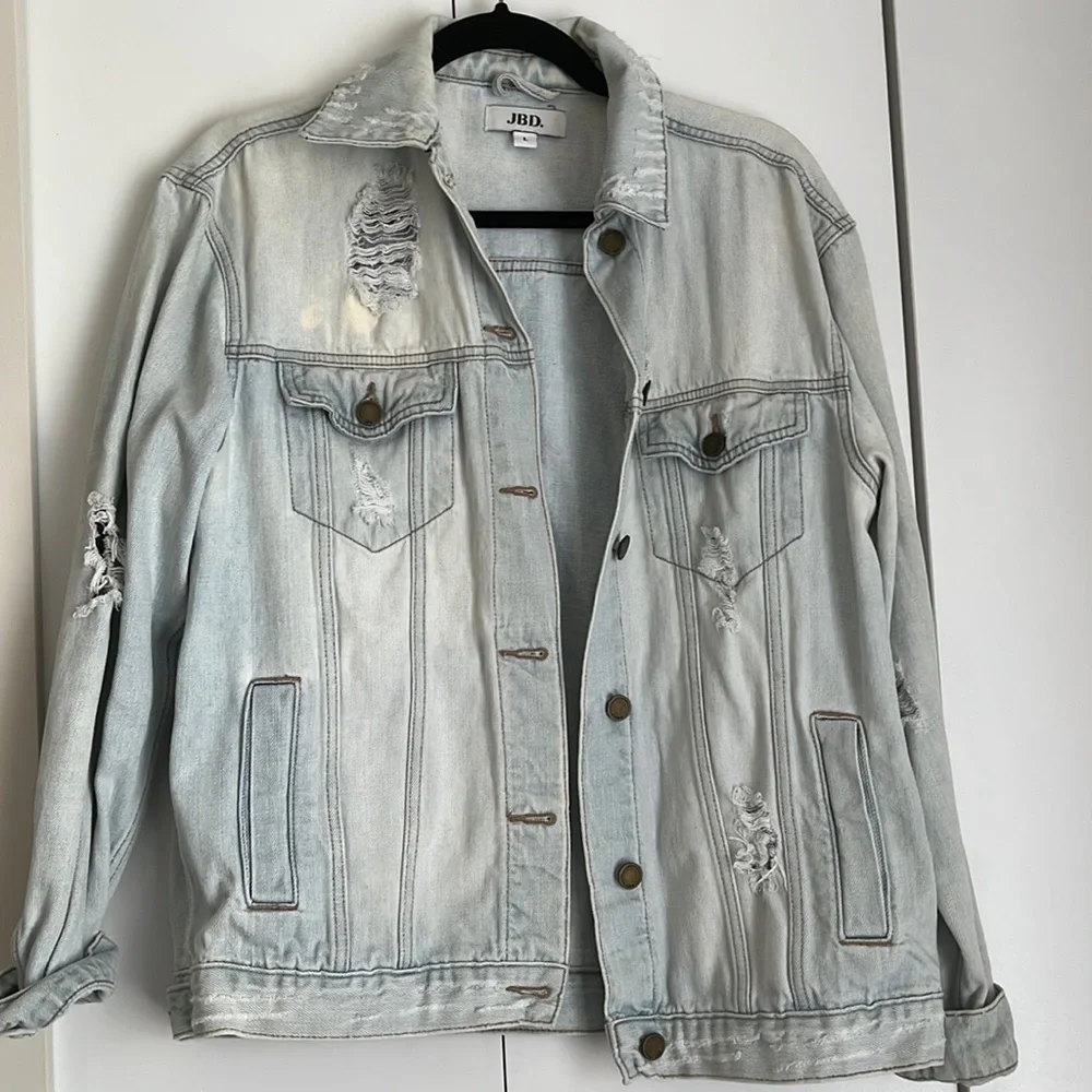 Jean jacket - Picture 1 of 3